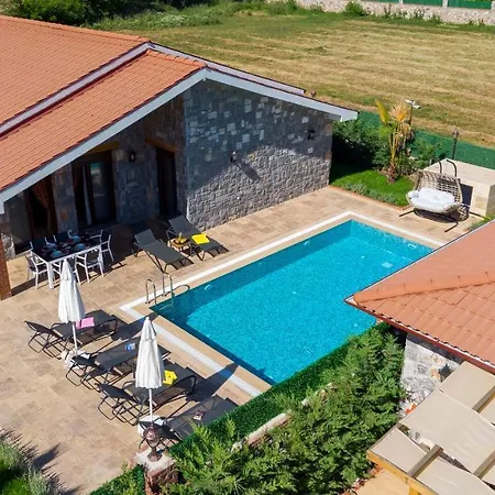 Villa Arzu - 3 Bedroom In Kayakoey Oeluedeniz *