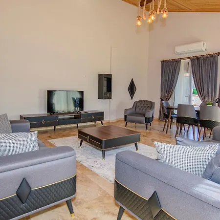 Willa Arzu - 3 Bedroom In Kayakoey Oeluedeniz Fethiye